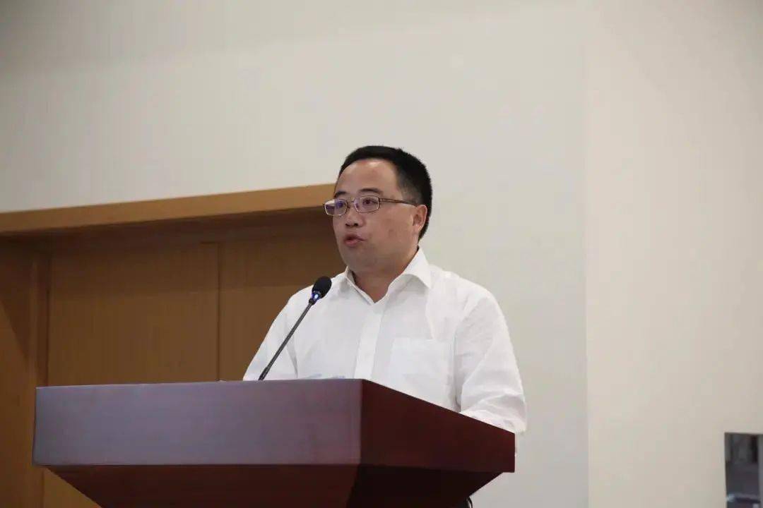 国家统计局局长康义与联合国统计司司长举行视频会议