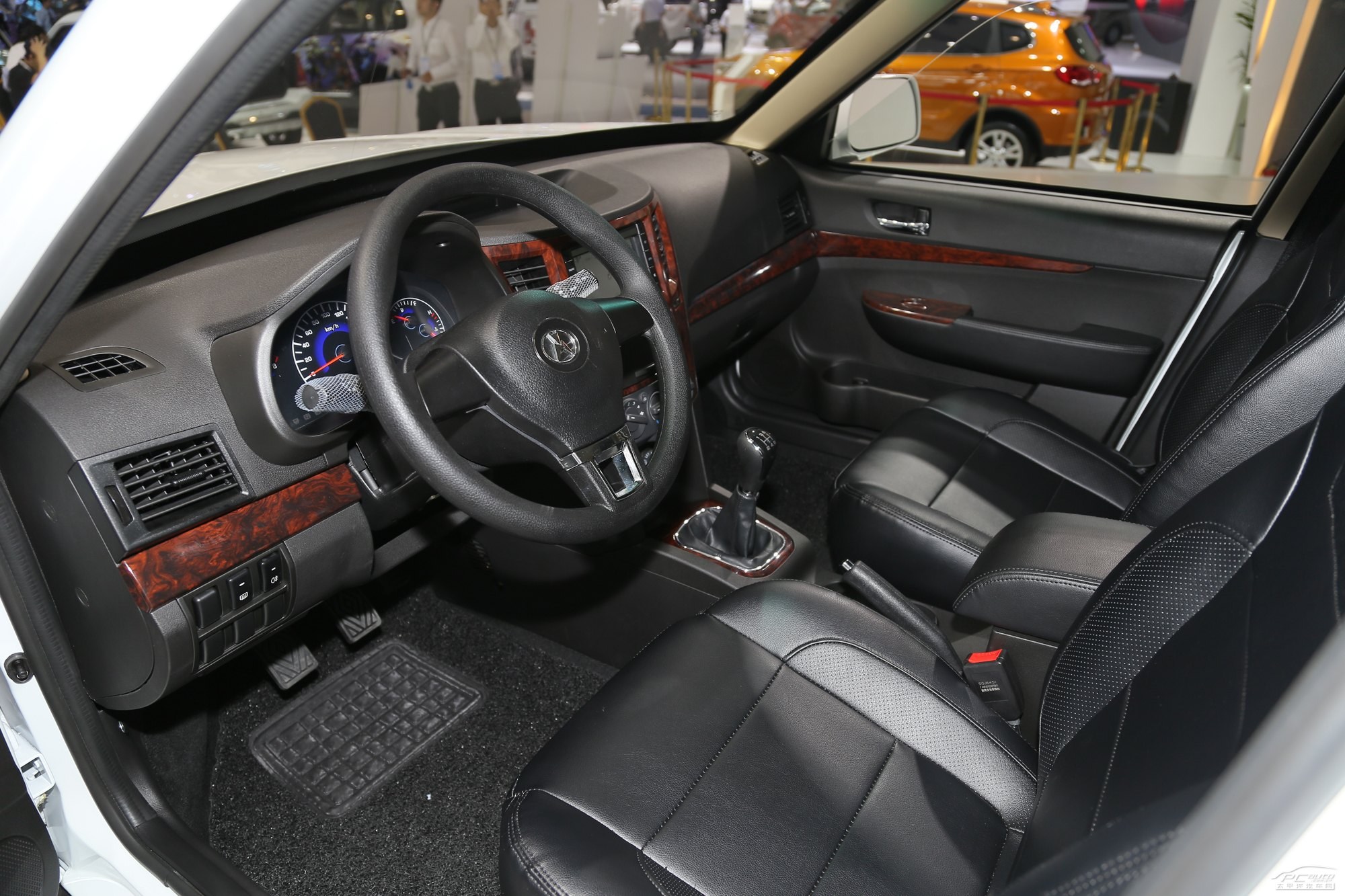 野马汽车在成都成立特种车制造公司